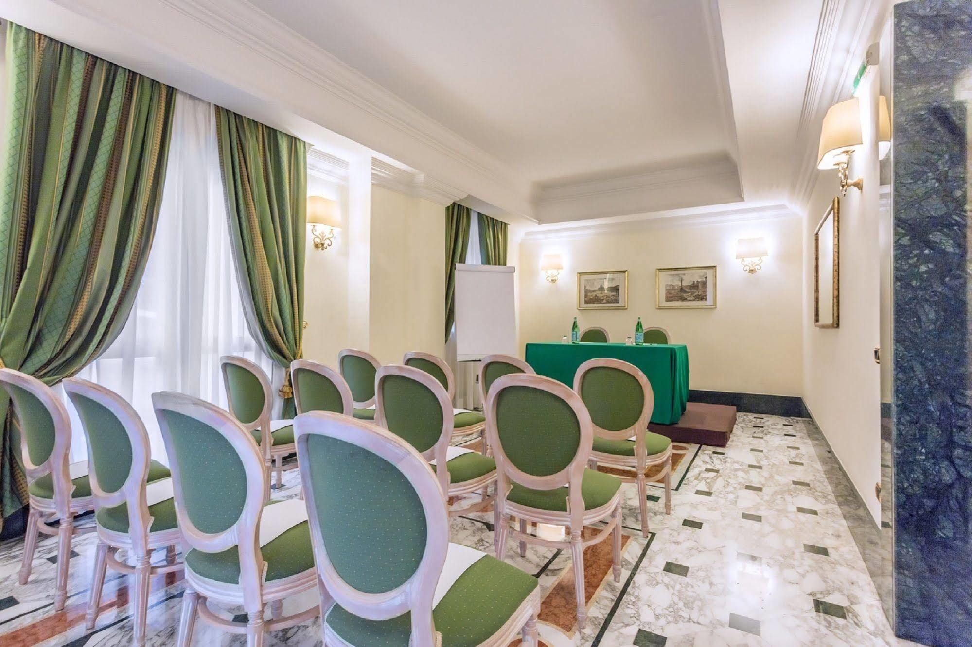 Raeli Hotel Regio Roma Exterior foto