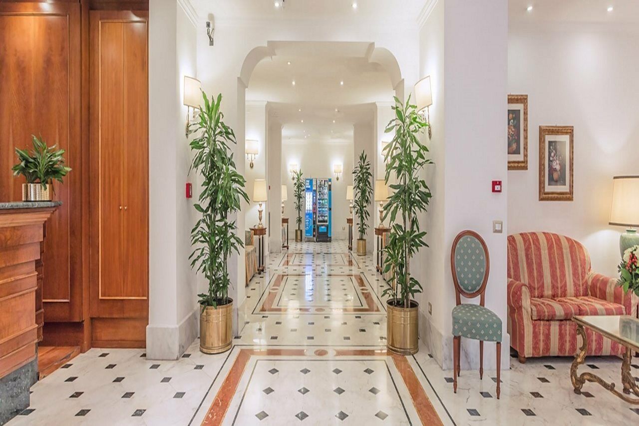 Raeli Hotel Regio Roma Exterior foto